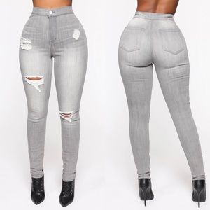 In the night high rise skinny jeans - gray size: 9 ⭐️ NWT 🏷